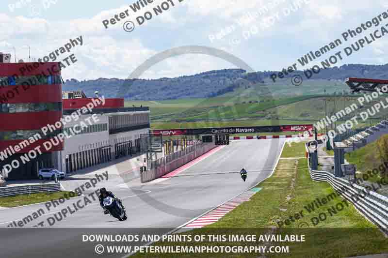 cadwell no limits trackday;cadwell park;cadwell park photographs;cadwell trackday photographs;enduro digital images;event digital images;eventdigitalimages;navarra;no limits trackdays;peter wileman photography;racing digital images;trackday digital images;trackday photos
